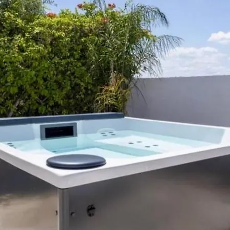 Seaside House - Exclusive Near The With Jacuzzi - Ostuni Villa
