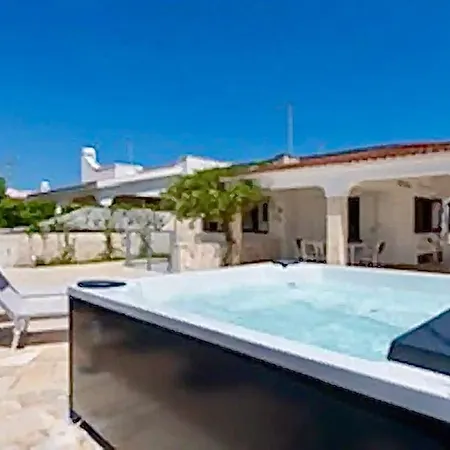 Villa Seaside House - Exclusive Near The With Jacuzzi - Ostuni