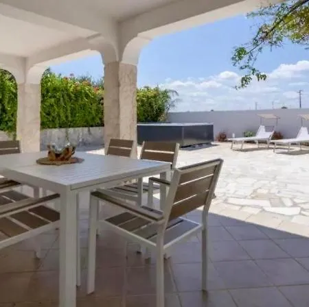 Seaside House - Exclusive Near The With Jacuzzi - Ostuni