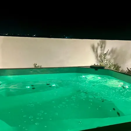 Seaside House - Exclusive Near The With Jacuzzi - Ostuni Villa *